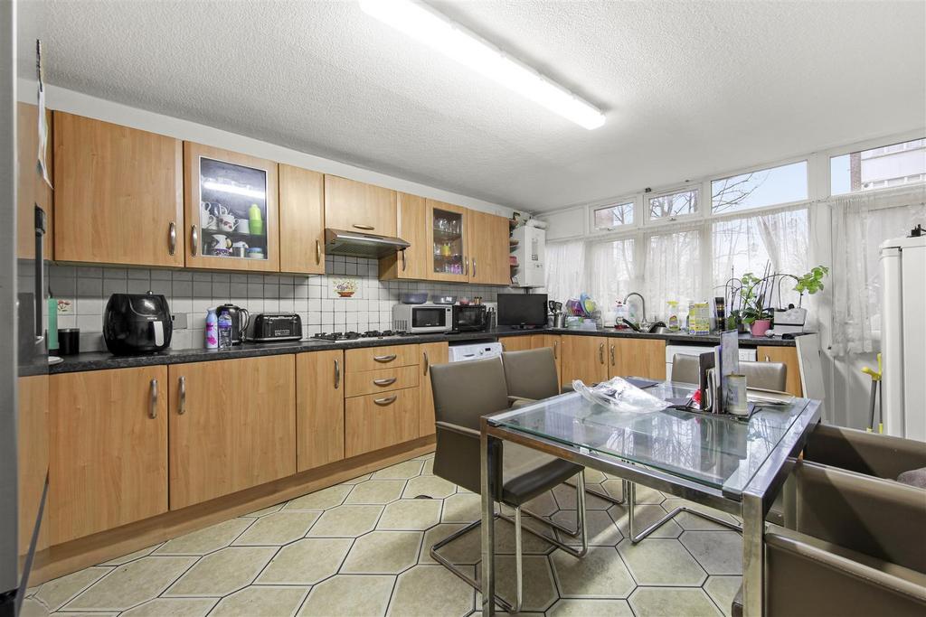 Lovett Way, Neasden 4 bed townhouse for sale - £485,000