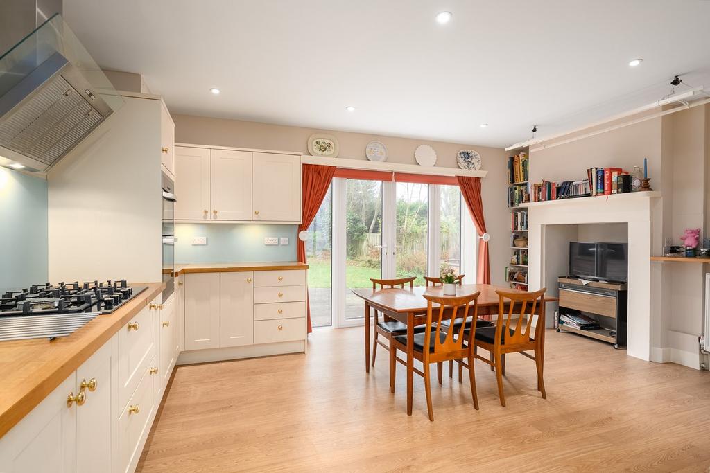 West Grove, WaltononThames, KT12 5 bed semidetached house for sale £1,395,000