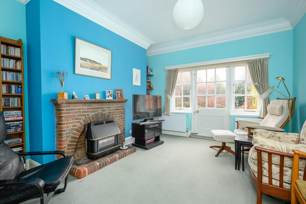 West Grove, WaltononThames, KT12 5 bed semidetached house for sale £1,395,000