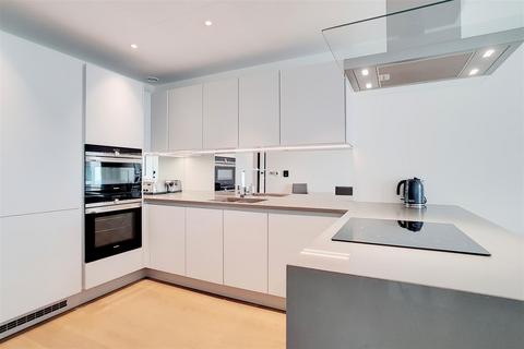 2 bedroom apartment for sale, Camellia House, Vista Chelsea Bridge Wharf, London