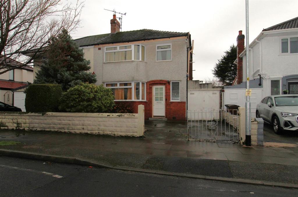 Keble Drive, Liverpool L10 3 bed semidetached house for sale £200,000