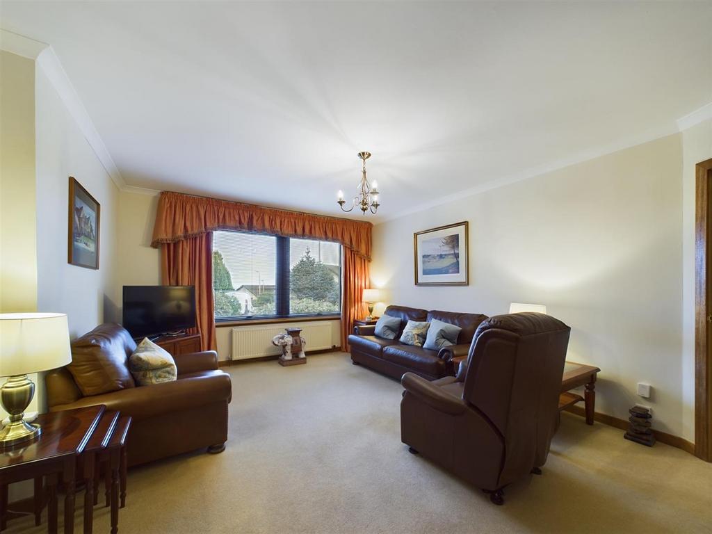 Fordyce Way, Auchterarder PH3 2 bed semidetached bungalow for sale £