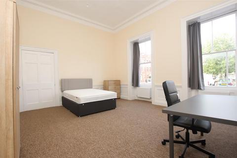 3 bedroom flat to rent, 8 Brunswick Square, Bristol BS2