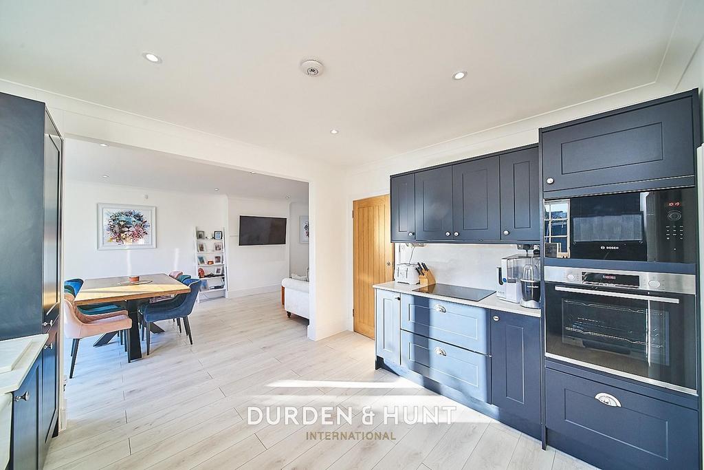 Great Lawn, Ongar, CM5 4 bed semidetached house for sale £650,000