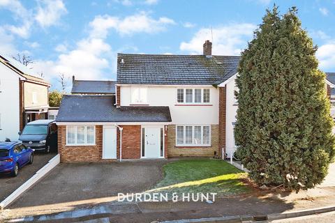 20 Great Lawn, Ongar, CM5 0AA