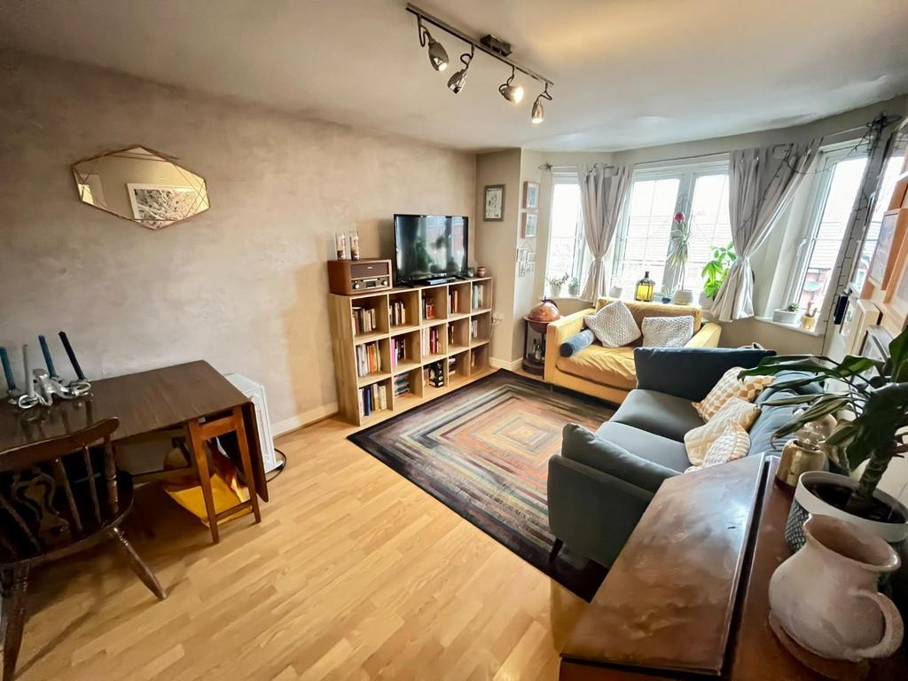 Chelsfield Grove, Chorlton 2 bed property for sale £215,000