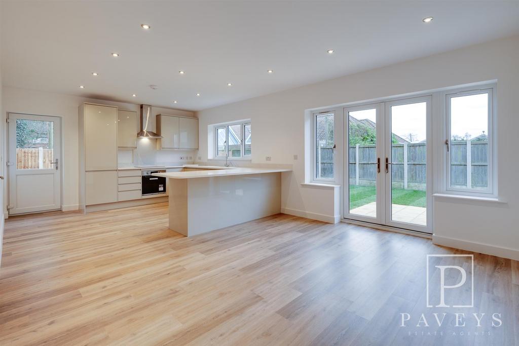 Lounge kitchen/dining room