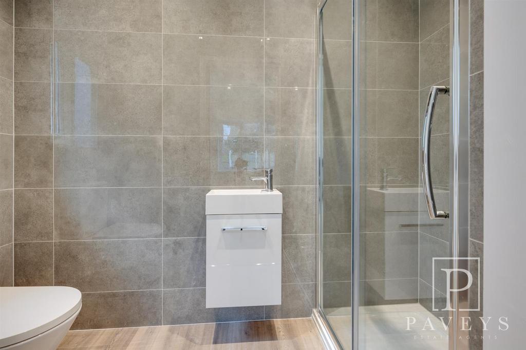 Ensuite shower room