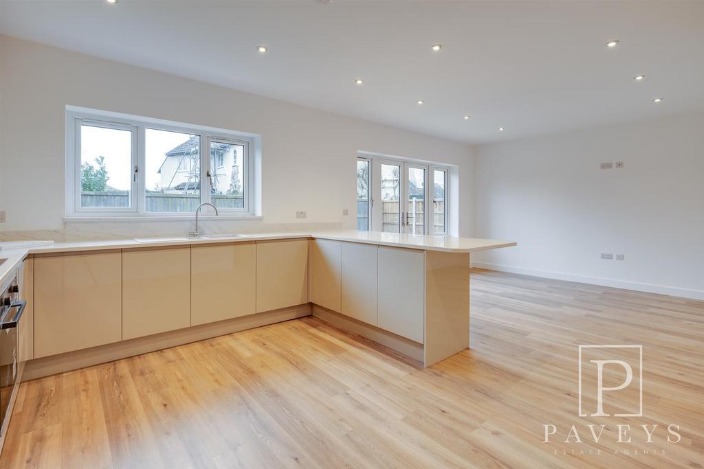 Lounge kitchen/dining room