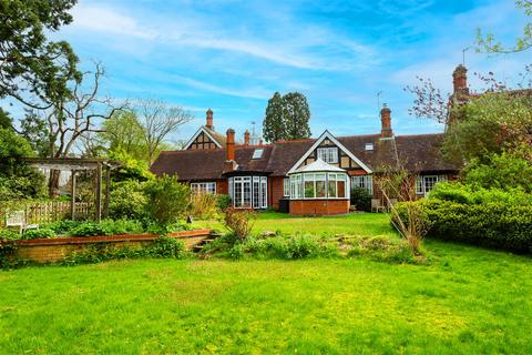 3 bedroom terraced house for sale, The Clock House, Watling Street, Little Brickhill