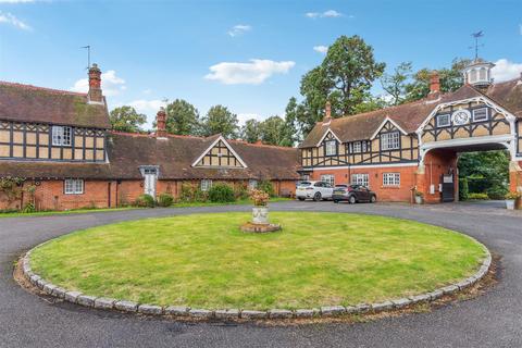 3 bedroom terraced house for sale, The Clock House, Watling Street, Little Brickhill