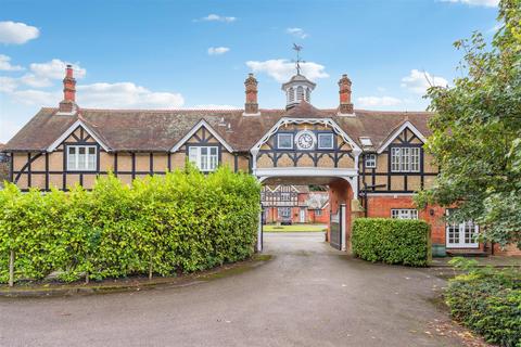 3 bedroom terraced house for sale, The Clock House, Watling Street, Little Brickhill