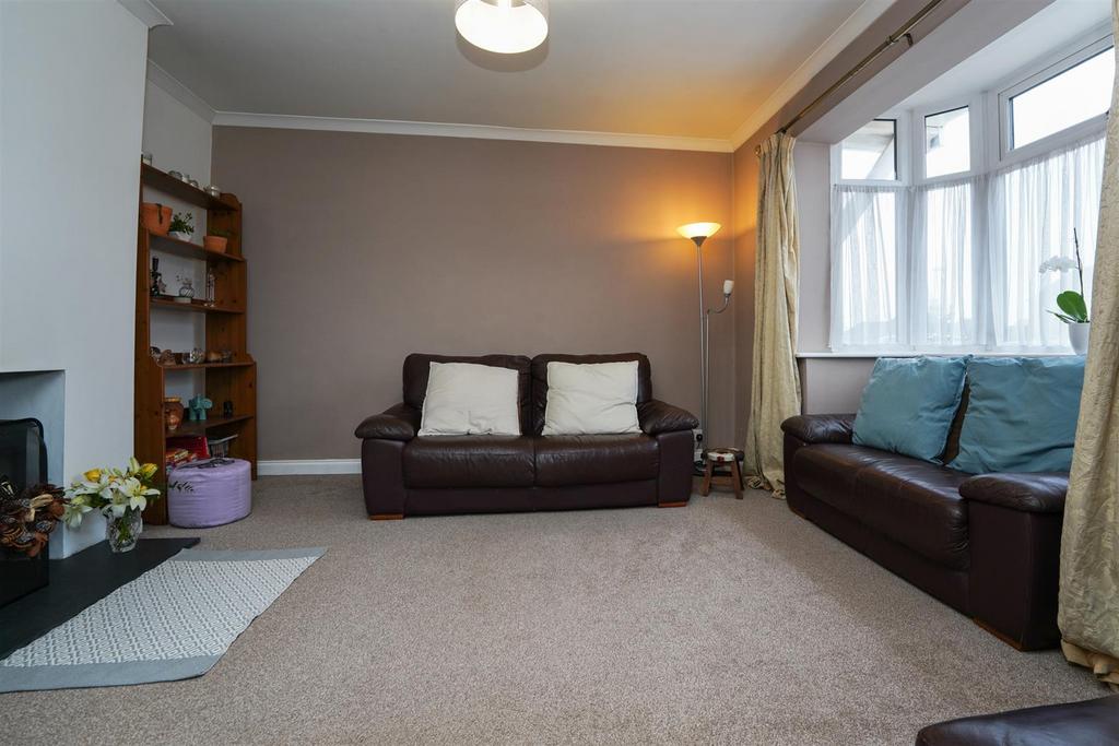 Larkhay Road, Hucclecote 4 bed detached house £475,000