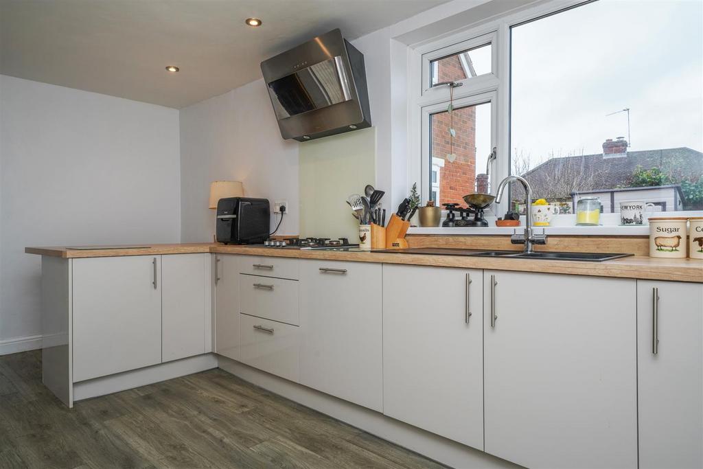 Larkhay Road, Hucclecote 4 bed detached house £475,000