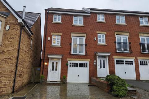 4 bedroom terraced house for sale, Youens Crescent, Newton Aycliffe