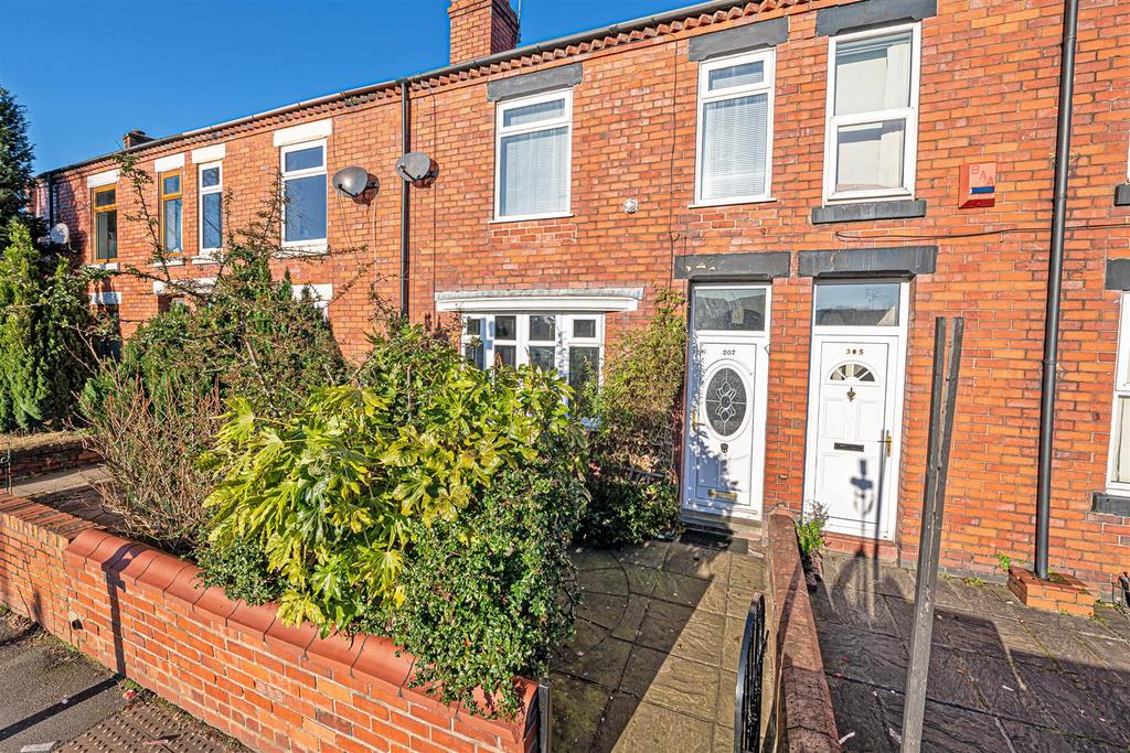 Old Liverpool Road, Warrington, Cheshire 2 bed terraced house £850