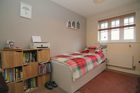 2 Abinger Close, Bradford, BD10 8DE