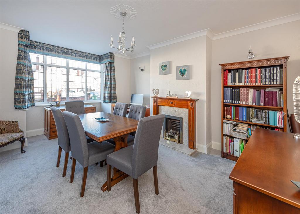 7 Osborne Road-dining.jpg