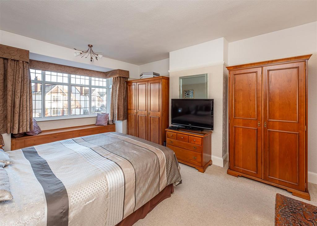 7 Osborne Road-bed1.jpg