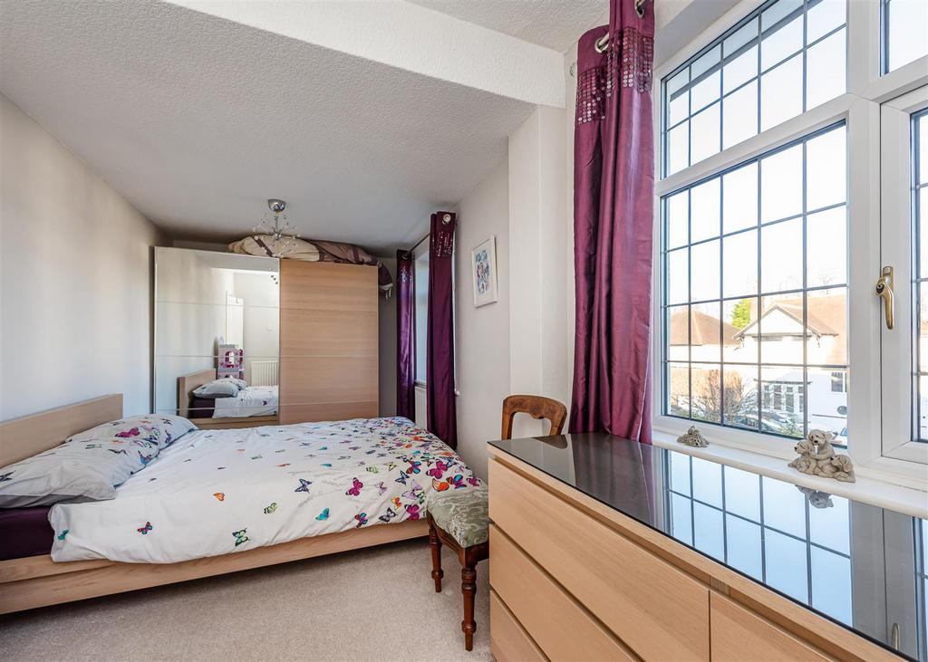 7 Osborne Road-bed3.jpg