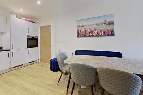 4 bedroom end of terrace house for sale - Dopplar Grove, Oakgrove, Milton Keynes