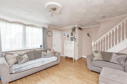 146 Bazes Shaw, New Ash Green, Longfield, DA3 8QZ