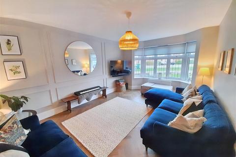 4 bedroom detached house for sale, Skylark Way, Barnham