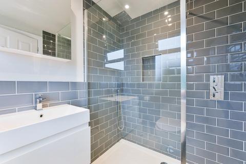 18 Ardrossan Gardens, Worcester Park, KT4 7AU