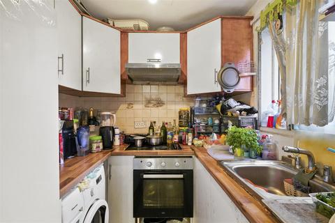 1 bedroom flat for sale, Harrow Road, College Park, London