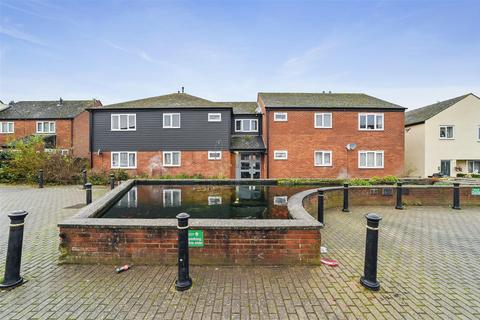 2 bedroom flat for sale, Bendalls Courts, Lawford