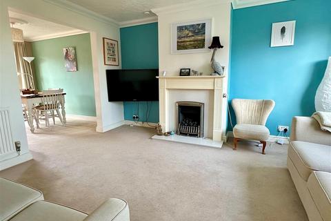 3 bedroom semi-detached house for sale - Fairwater Crescent, Alcester