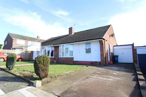 2 bedroom semi-detached bungalow to rent - Ainsdale Gardens, Chapel House, Newcastle Upon Tyne
