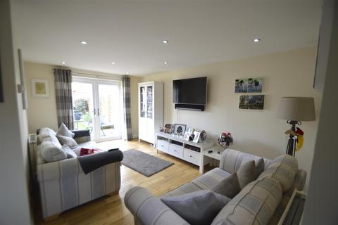 49 Clemence Road, Dagenham, RM10 9YQ