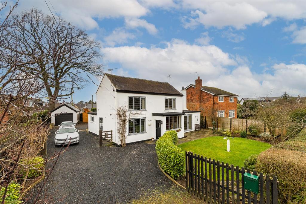 Newcastle Road, Shavington, Crewe 3 bed detached house for sale £425,000