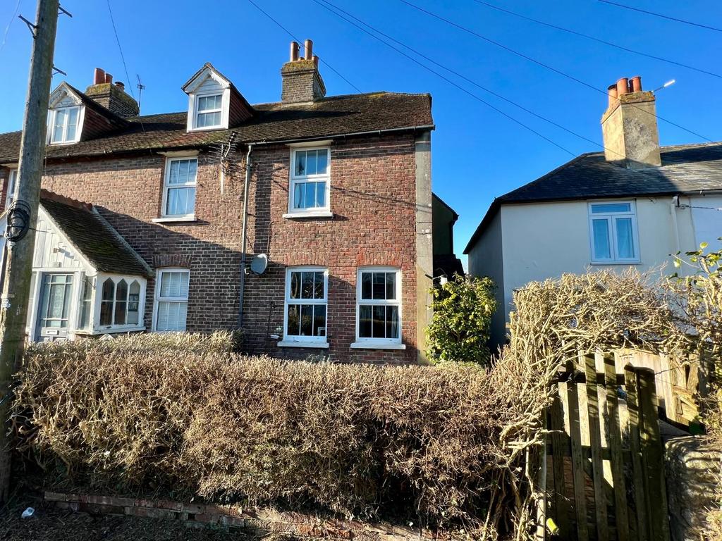 Saltwood, Hythe 3 bed end of terrace house for sale £395,000
