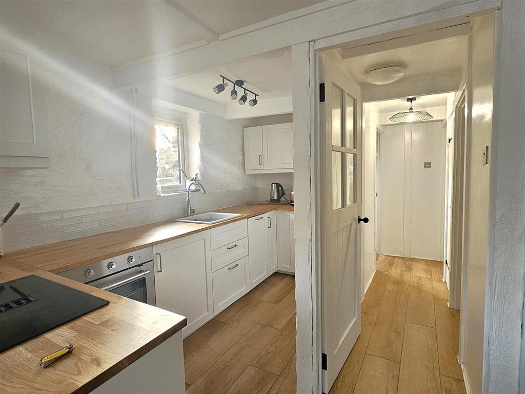 Kitchen hallway