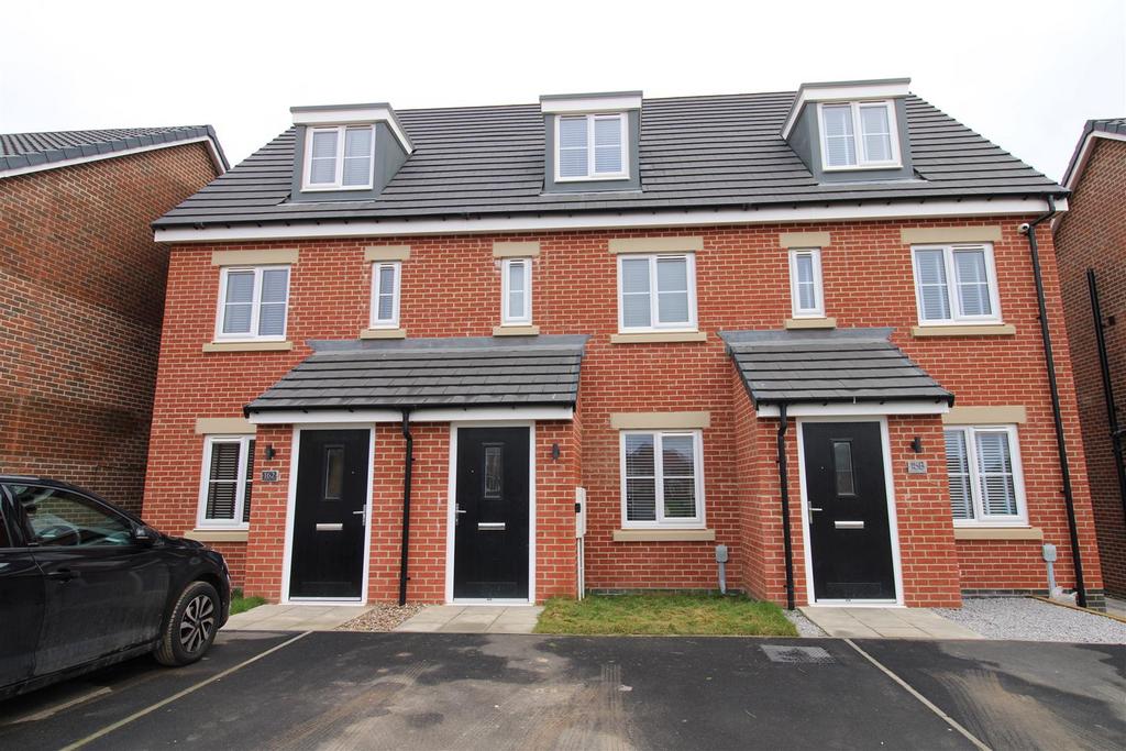 Dewberry Lane, Darlington 3 bed terraced house for sale £175,000