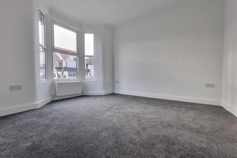 3 bedroom house for sale, Green Lane, Ilford