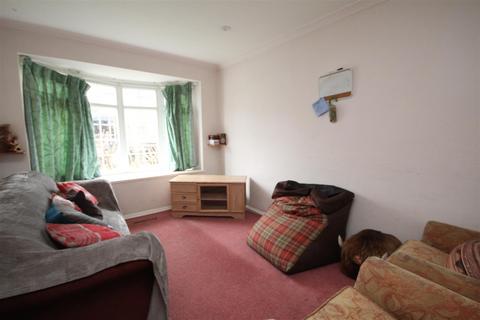 4 bedroom house to rent, Lynwood, Guildford