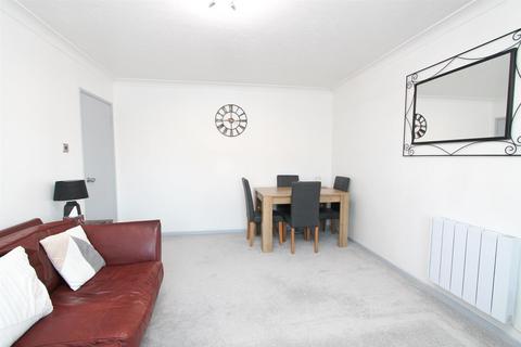 1 bedroom apartment for sale, Melton Fields, Epsom KT19