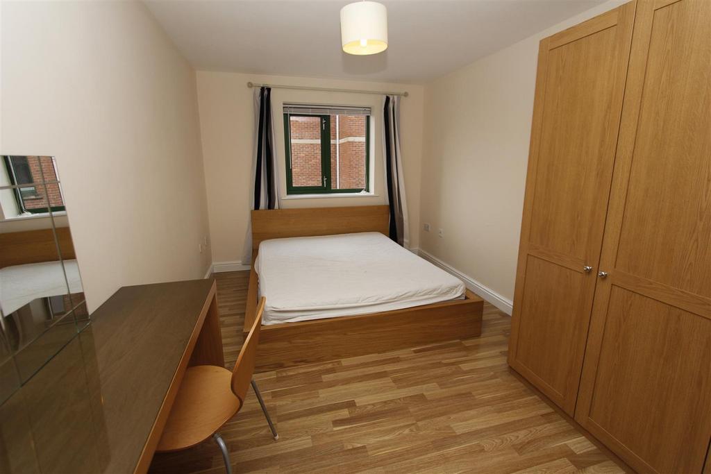 Bedroom.JPG