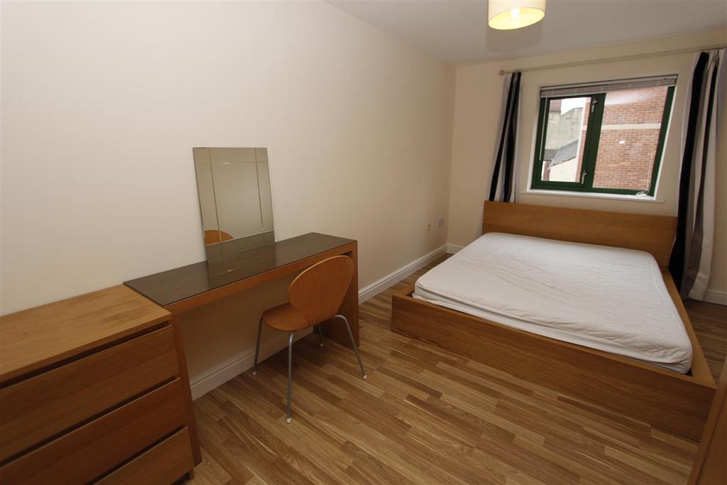 Bedroom-2.JPG