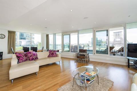 3 bedroom flat for sale, Battersea Reach, Battersea SW18