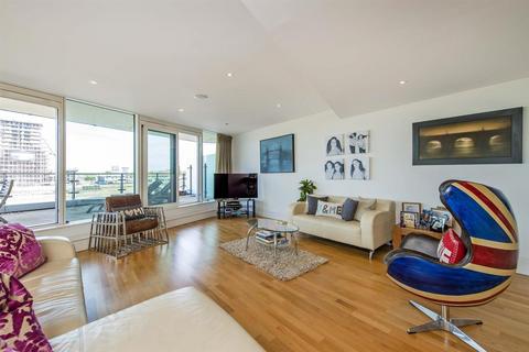 3 bedroom flat for sale, Ensign House, Juniper Drive SW18