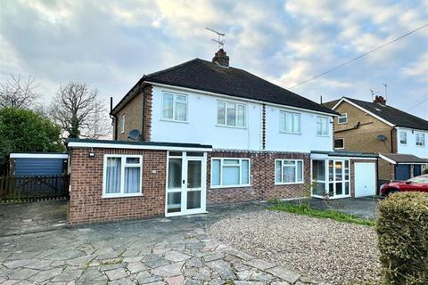 3 bedroom semi-detached house to rent, PEPLINS WAY, BROOKMANS PARK AL9