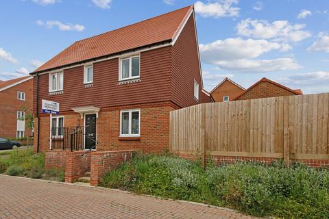 3 bedroom detached house for sale, The Rushets, East Grinstead, RH19