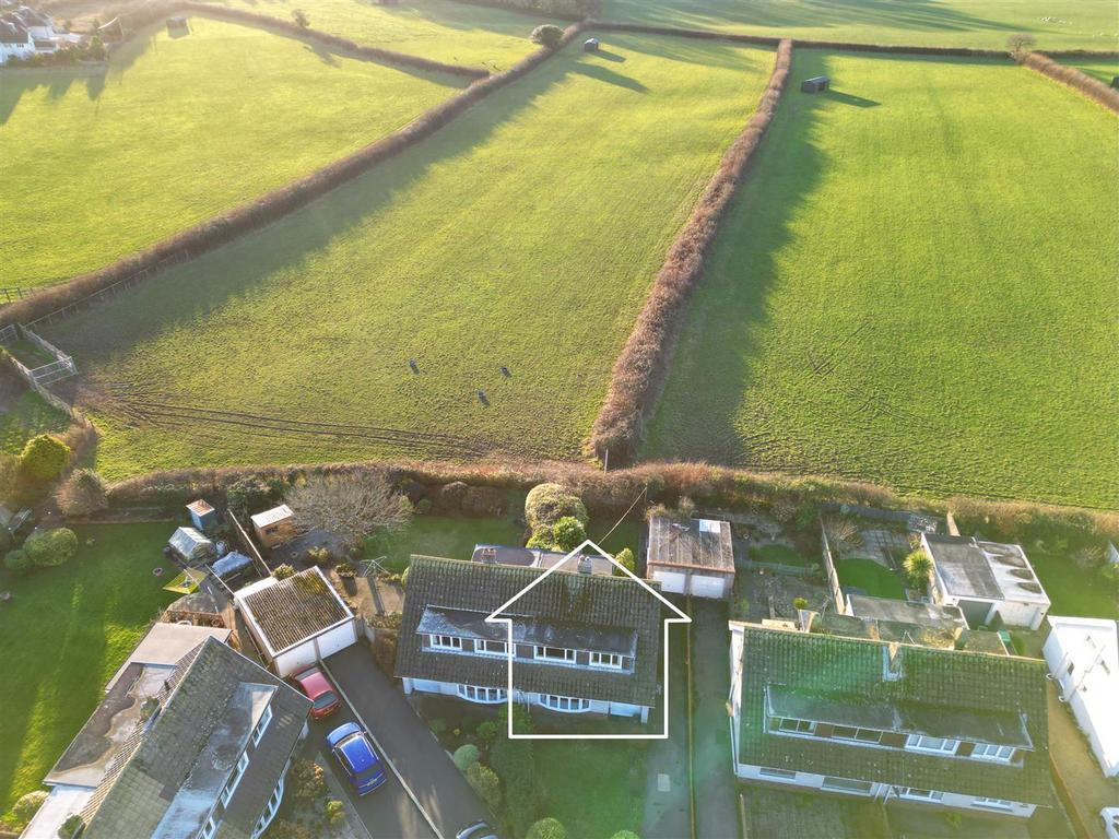 Beaufort Drive, Kittle, Swansea 3 bed semidetached house for sale £
