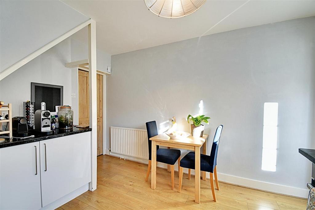 Kitchen 3.jpg