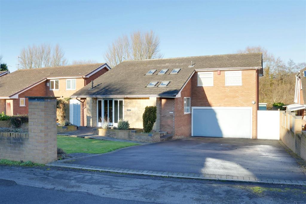 Cavendish Crescent, Alsager, Cheshire 4 bed detached house £395,750