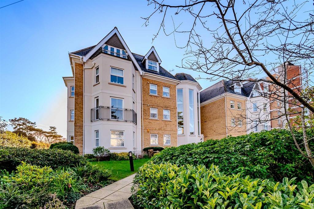 The Goffs, Eastbourne 2 bed flat for sale £315,000
